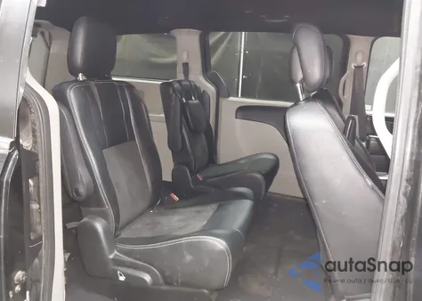 2019 Dodge Grand Caravan Sxt z USA, uszkodzony, nr VIN 2C4RDGCG9KR747800